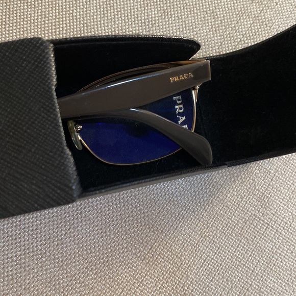 Prada made in Italy eye 👁️ glasses 👓 unisex gray with gold in case & wipe - Picture 15 of 16